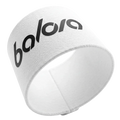 Ein weißes, elastisches Fussball-tape-Band von Balora Ligora, schräg positioniert auf weißem Hintergrund, mit einem klaren, schwarzen 'balora'-Logo-Aufdruck. Die gewebte Textur des Materials ist deutlich sichtbar.